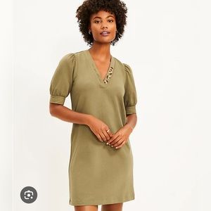 LOFT Petite Mixed Media V-Neck Shift Dress - Sz 00P